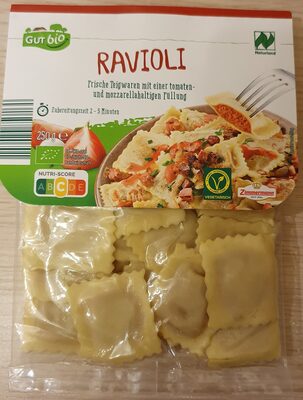 Bio-Ravioli mit Tomaten und Mozzarella