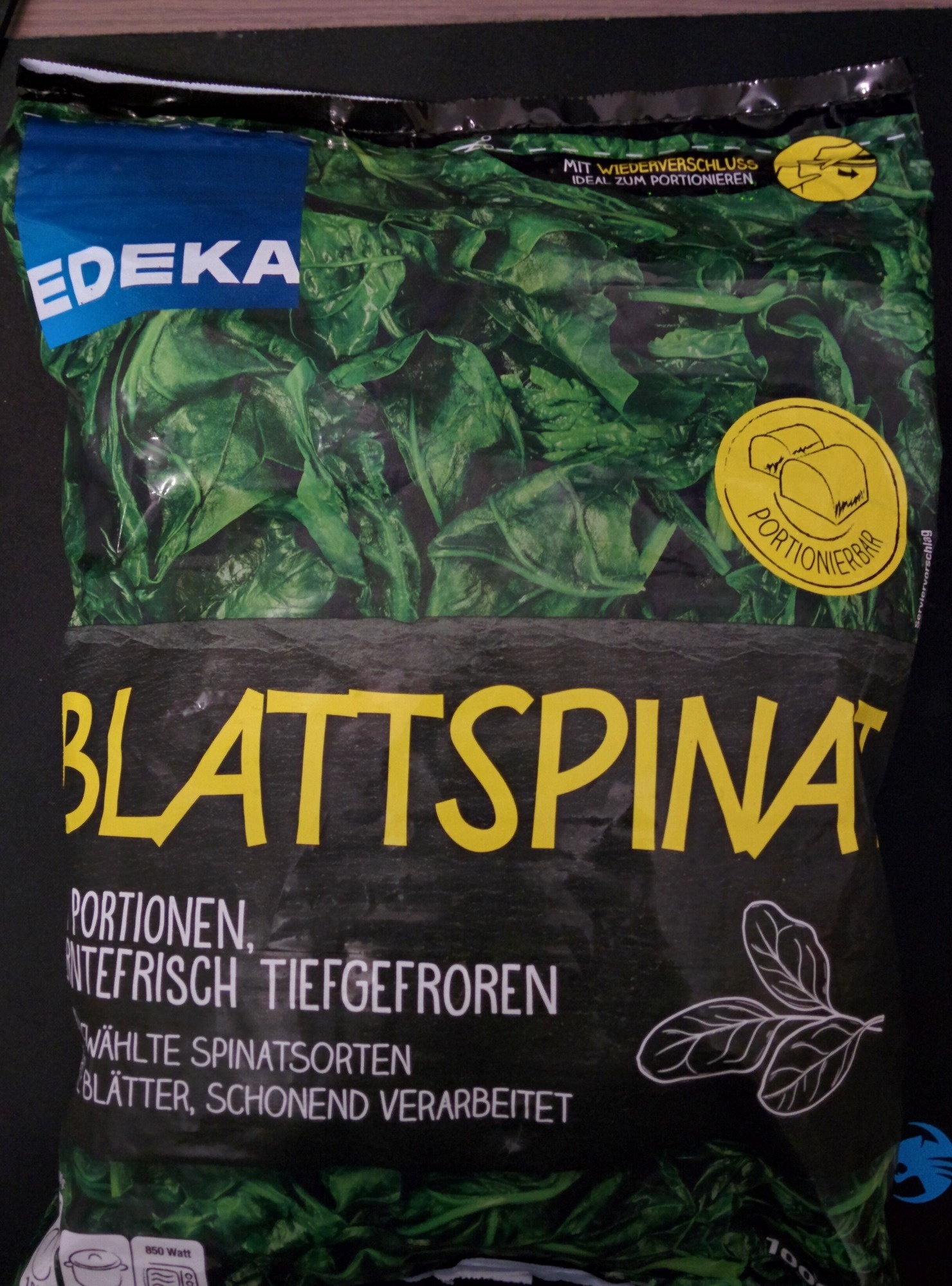 Blattspinat